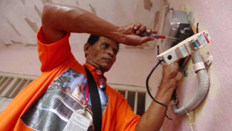 Ada Diskon 17% Biaya Penyambungan Listrik di HUT RI ke-72