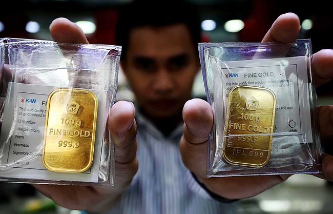 Harga Emas Antam Turun Rp 5.000/Gram