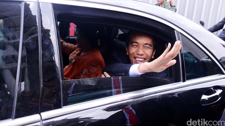 Gas Bermasalah, Mercy S-Class Jokowi Ngadat Gas Bermasalah, Mercy S-Class Jokowi Ngadat