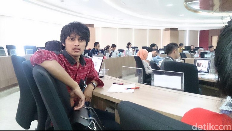 Detiknews Luar Negeri | wahyudin pemulung ganteng kini menatap gelar doktor di Detiknews Luar Negeri | wahyudin pemulung ganteng kini menatap gelar doktor di