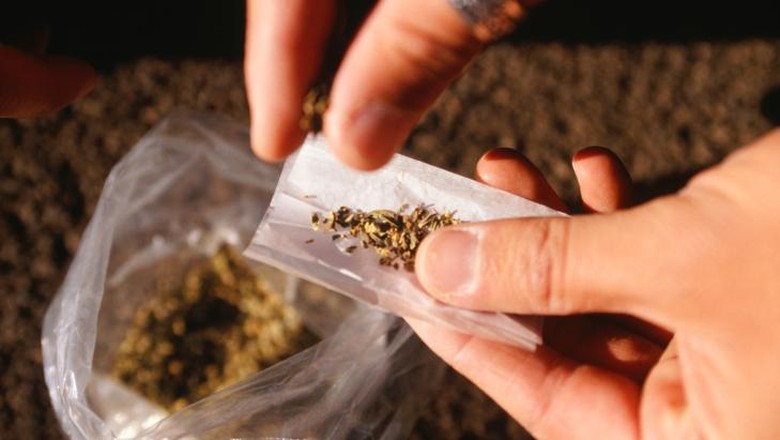Bawa Ganja, WN Jerman Ditangkap di Bandara Ngurah Rai Bawa Ganja, WN Jerman Ditangkap di Bandara Ngurah Rai