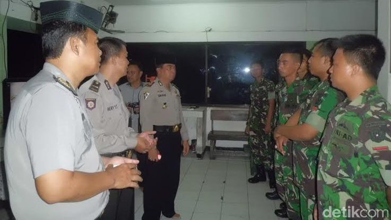 Jaga Kekompakan Tni Polri Di Tanjung Priok Gelar Tarawih | jaga kekompakan tni polri di tanjung priok gelar tarawih Jaga Kekompakan Tni Polri Di Tanjung Priok Gelar Tarawih | jaga kekompakan tni polri di tanjung priok gelar tarawih