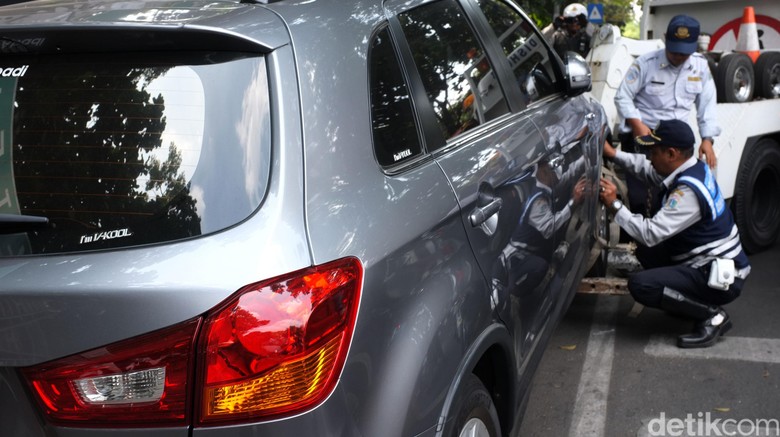 Beli Mobil Harus Sertakan Surat Keterangan Punya Garasi, Setuju? Beli Mobil Harus Sertakan Surat Keterangan Punya Garasi, Setuju?