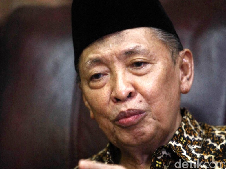 Hamzah Haz Tidak Hadiri Upacara di Istana karena Sakit Hamzah Haz Tidak Hadiri Upacara di Istana karena Sakit
