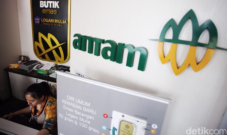 Harga Emas Antam Dibuka Turun Rp 5.000/Gram