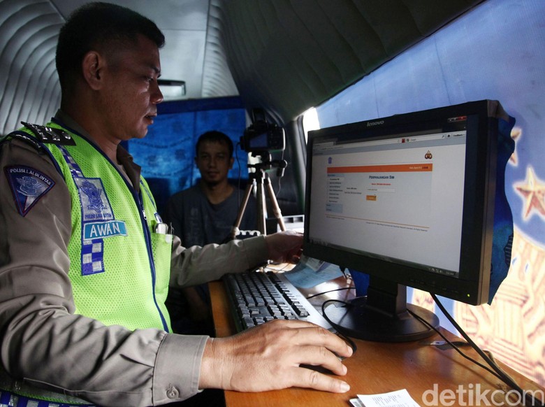 Sudah Online, Tarif SIM Masih Sama Seperti Dulu Sudah Online, Tarif SIM Masih Sama Seperti Dulu