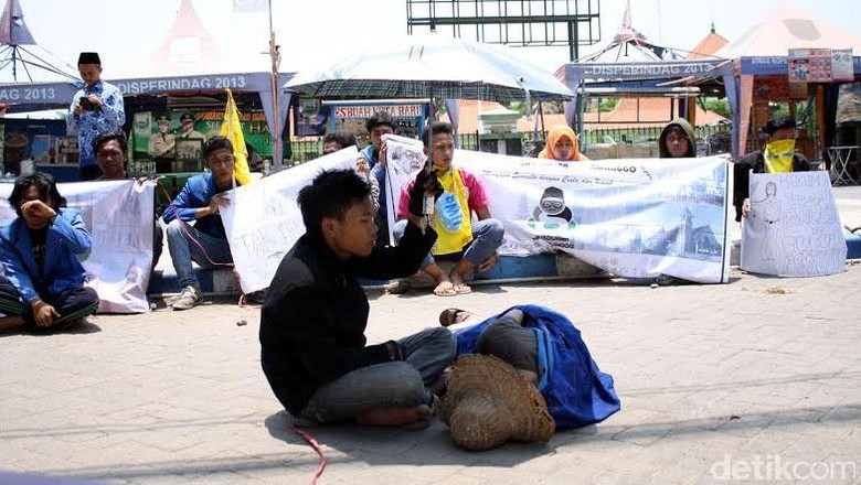 Diancam Dibunuh, Tiga Wartawan di Lumajang Lapor ke Polda Jatim Diancam Dibunuh, Tiga Wartawan di Lumajang Lapor ke Polda Jatim