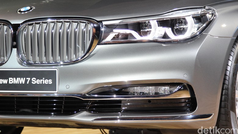 Pintu Berpotensi Terbuka Ketika Terkunci, BMW Tarik Seri 7 Pintu Berpotensi Terbuka Ketika Terkunci, BMW Tarik Seri 7