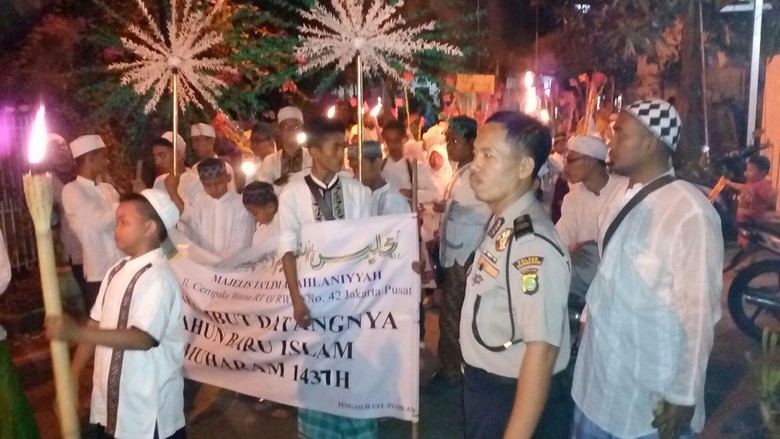 Meriahnya Pawai Obor Peringati Tahun Baru Islam di Jakarta 