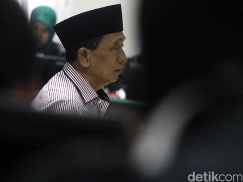 Segitiga Kongkalikong Suap Kepala Daerah, Anggota Dewan, dan Dinas