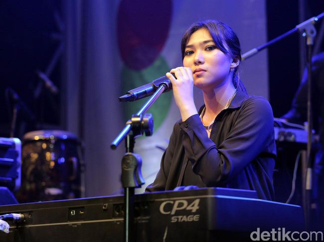 Aksi Teatrikal Isyana Sarasvati di JGTC 2015