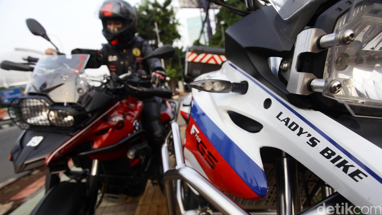 Lady Bikers! Sebelum Naik Motor Perhatikan Hal Ini Ya! Lady Bikers! Sebelum Naik Motor Perhatikan Hal Ini Ya!