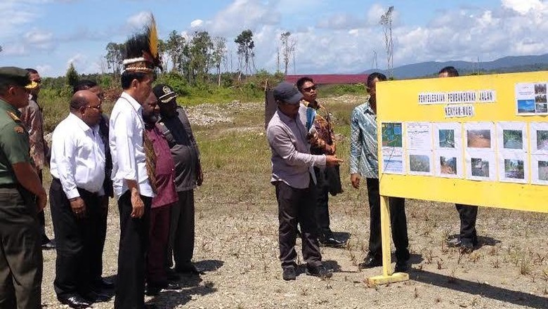 Jokowi Yakin Jalan Tembus ke Wamena Akan Potong Harga Hingga Separuhnya Jokowi Yakin Jalan Tembus ke Wamena Akan Potong Harga Hingga Separuhnya