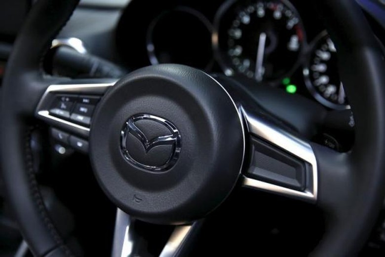Mazda Patenkan Mesin Rotary Terbaru yang Dikawinkan Motor Listrik Mazda Patenkan Mesin Rotary Terbaru yang Dikawinkan Motor Listrik