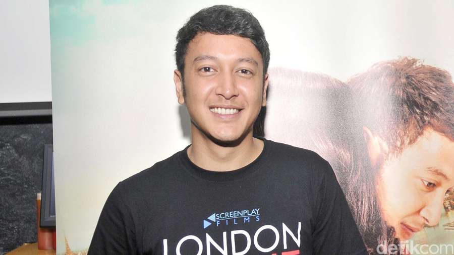 Hot Actors Pilih Dion Wiyoko Atau Dimas Anggara