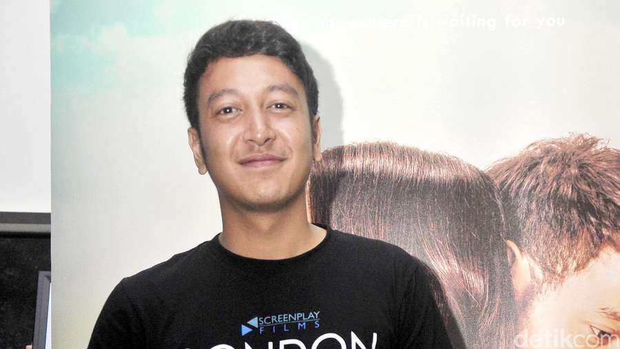 Hot Actors Pilih Dion Wiyoko Atau Dimas Anggara