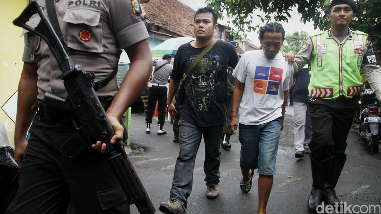Operasi di Berlan, Polisi Tangkap Sejumlah Orang