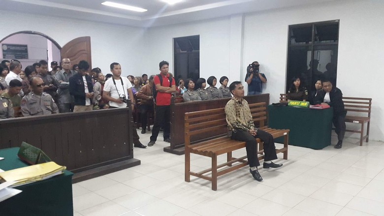Konflik Tanah Adat, Aktivis Lingkungan di Sumut Divonis Bebas Konflik Tanah Adat, Aktivis Lingkungan di Sumut Divonis Bebas