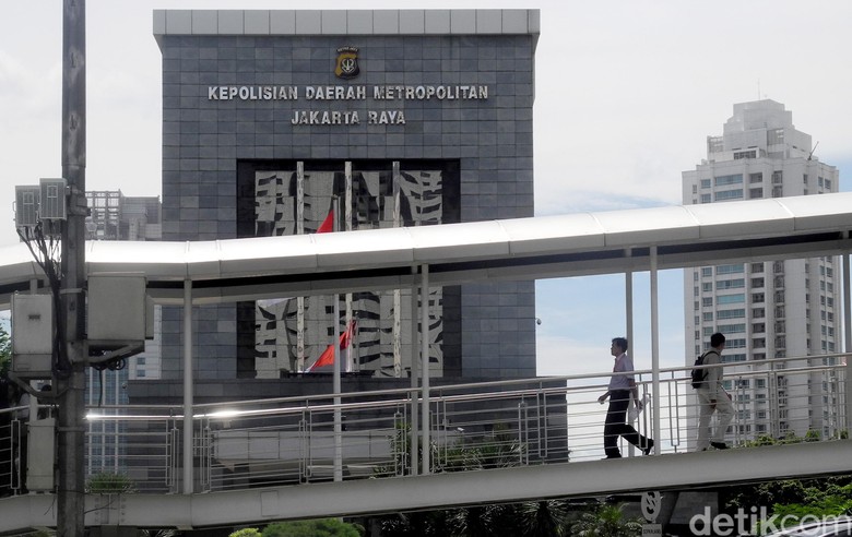 Polisi: Massa yang Datangi TPS Jakarta Sudah Dipulangkan Polisi: Massa yang Datangi TPS Jakarta Sudah Dipulangkan