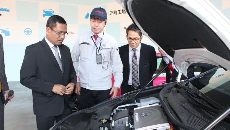 Menperin: Toyota Siap Investasi Rp 5,4 Triliun di 2016 Menperin: Toyota Siap Investasi Rp 5,4 Triliun di 2016