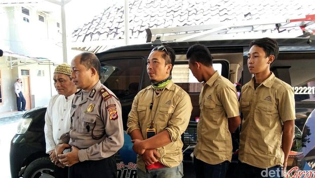 Gofar Preman Pensiun Yang Jadi Kepala Armada Bersih Bersih Rumah