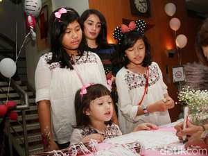 Rumah Tangga Uya Kuya Harmonis Meski Sudah 14 Tahun