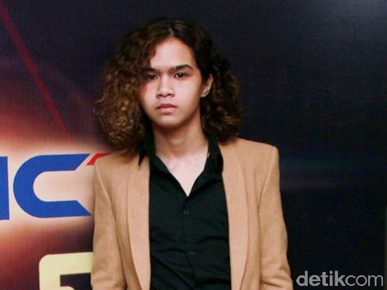 Sweet Seventeen! Dul Dapat Kado Mercy dari Maia Estianty Sweet Seventeen! Dul Dapat Kado Mercy dari Maia Estianty
