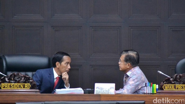 2 Tahun Jokowi-JK, Bangun Ekonomi di Daerah Perbatasan Hingga Berantas Pungli 2 Tahun Jokowi-JK, Bangun Ekonomi di Daerah Perbatasan Hingga Berantas Pungli