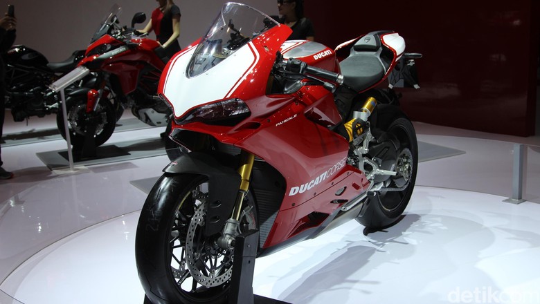 Penggila MotoGP Bisa Beli Ducati V4 Superbike Penggila MotoGP Bisa Beli Ducati V4 Superbike