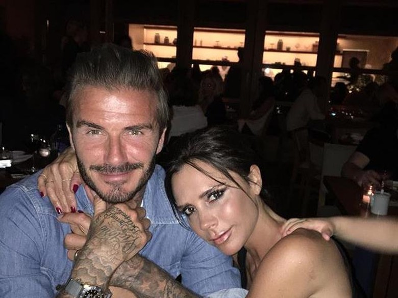 Victoria Kenang Saat Pertama Kali Jatuh Cinta pada David Beckham Victoria Kenang Saat Pertama Kali Jatuh Cinta pada David Beckham