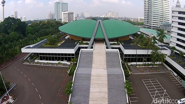 DPR Akan Rapat dengan KPU-Bawaslu Soal Uji Kelayakan Calon Anggota DPR Akan Rapat dengan KPU-Bawaslu Soal Uji Kelayakan Calon Anggota
