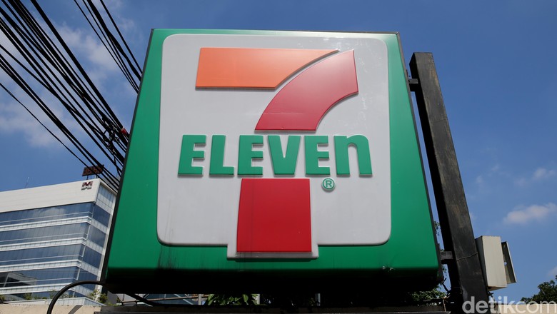 Manajemen 7-Eleven Tawarkan Eks Karyawan ke Alfamart dan Indomaret Manajemen 7-Eleven Tawarkan Eks Karyawan ke Alfamart dan Indomaret