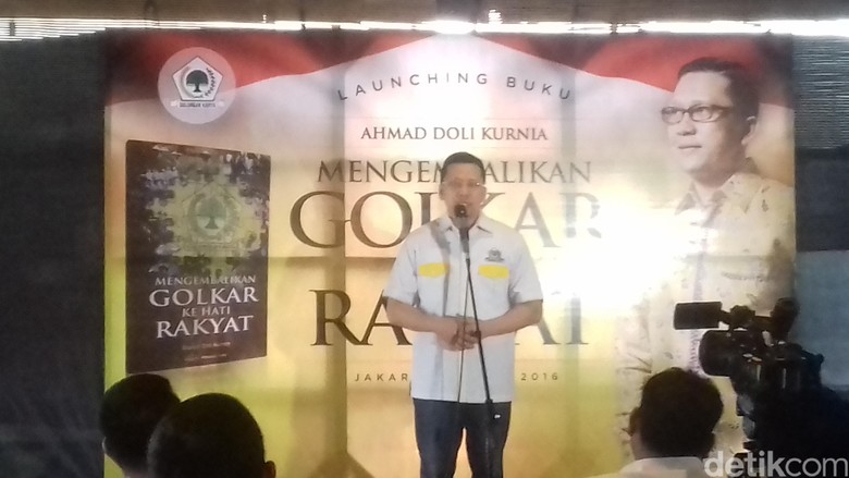 Kader Muda Golkar Minta Setya Novanto Mundur Kader Muda Golkar Minta Setya Novanto Mundur