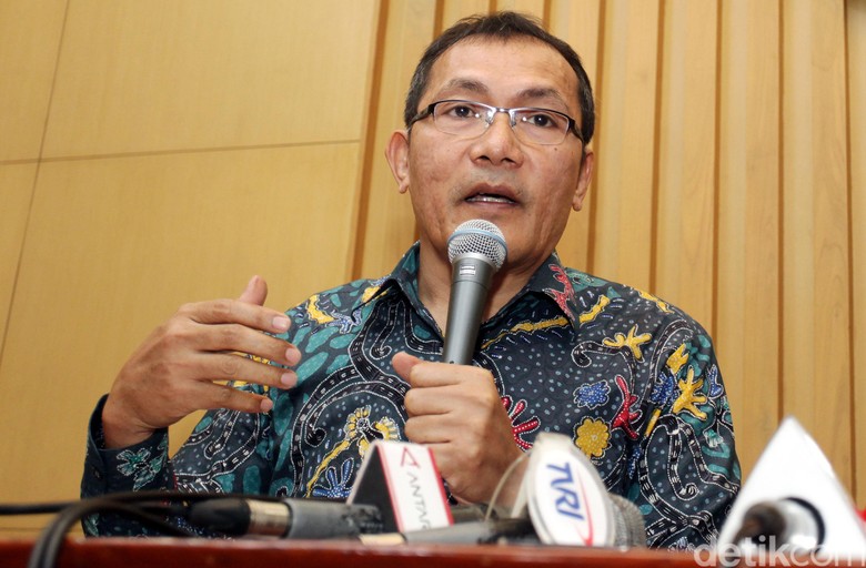 Agun Gunandjar Ketua Pansus Angket, Pimpinan KPK: Sesuatu yang Beda Agun Gunandjar Ketua Pansus Angket, Pimpinan KPK: Sesuatu yang Beda