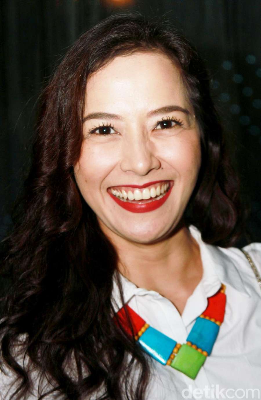 Vonny Cornelia Cantik Awet Muda