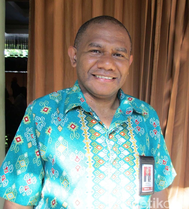 Kisah Kerry Yarangga, Bagikan Ribuan Kelambu untuk Cegah Malaria di Papua Kisah Kerry Yarangga, Bagikan Ribuan Kelambu untuk Cegah Malaria di Papua
