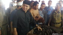 Cek Harga Bahan Kebutuhan di Pasar, Akom Borong Jengkol Cek Harga Bahan Kebutuhan di Pasar, Akom Borong Jengkol