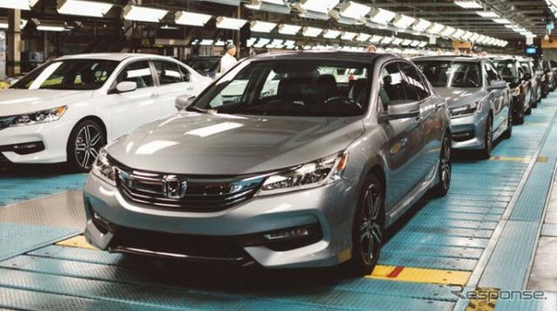 Sedan Masih Jadi Simbol Status Kesuksesan Sedan Masih Jadi Simbol Status Kesuksesan