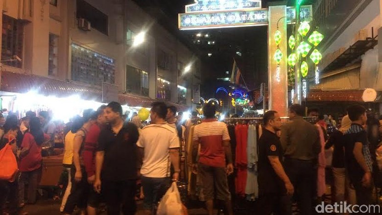Merasakan Geliat Malam Takbir Idul Fitri di Kuala Lumpur 