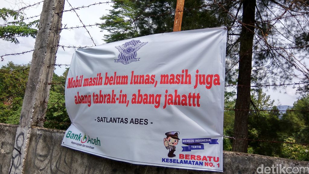 Polisi Di Aceh Besar Pasang Spanduk Lucu Seperti Ini Agar Pemudik Polisi Di Aceh Besar Pasang Spanduk Lucu Seperti Ini Agar Pemudik