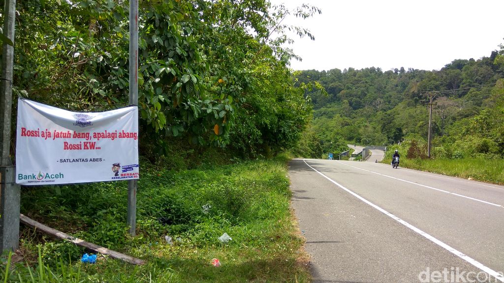 Polisi Di Aceh Besar Pasang Spanduk Lucu Seperti Ini Agar Pemudik Polisi Di Aceh Besar Pasang Spanduk Lucu Seperti Ini Agar Pemudik
