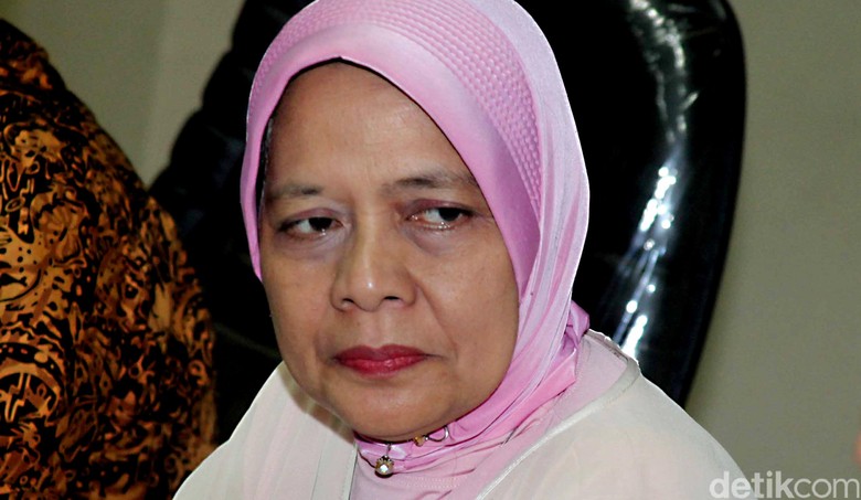 Akan Dipanggil MUI, Marwah Tetap Setia ke Dimas Kanjeng: Saya Siap Undur Diri Akan Dipanggil MUI, Marwah Tetap Setia ke Dimas Kanjeng: Saya Siap Undur Diri