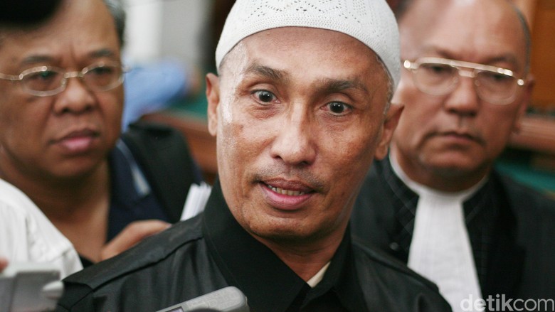 Kuasa Hukum Bantah Sekjen FUI Rencanakan Aksi Makar di 5 Kota Kuasa Hukum Bantah Sekjen FUI Rencanakan Aksi Makar di 5 Kota
