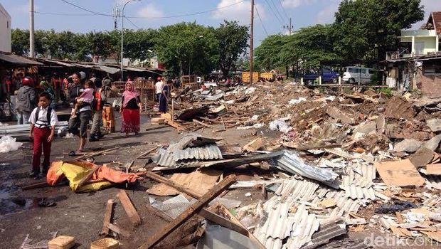 lapak penjual burung di kupang ditertibkan lapak penjual burung di kupang ditertibkan