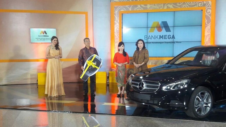 Hadiah Utama Mega Super Vaganza Diraih Nasabah Bank Mega di Pontianak Hadiah Utama Mega Super Vaganza Diraih Nasabah Bank Mega di Pontianak