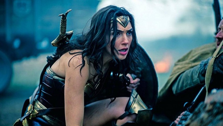 Wonder Woman Dipuji Tak Kalah Bagus dari Captain America Wonder Woman Dipuji Tak Kalah Bagus dari Captain America