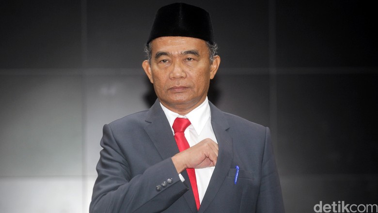 Mendikbud Gagas Jam Belajar Sehari Penuh di Sekolah Mendikbud Gagas Jam Belajar Sehari Penuh di Sekolah