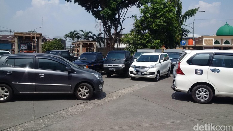 Kenaikan Tarif Usulan dari Pengemudi Taksi Online Kenaikan Tarif Usulan dari Pengemudi Taksi Online