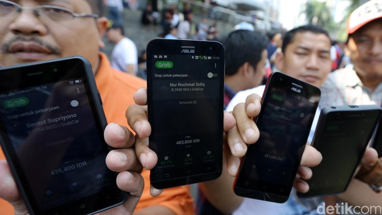 Sebelum Tarif Taksi Online Naik, Harus Ada Transportasi Publik yang Mumpuni Sebelum Tarif Taksi Online Naik, Harus Ada Transportasi Publik yang Mumpuni