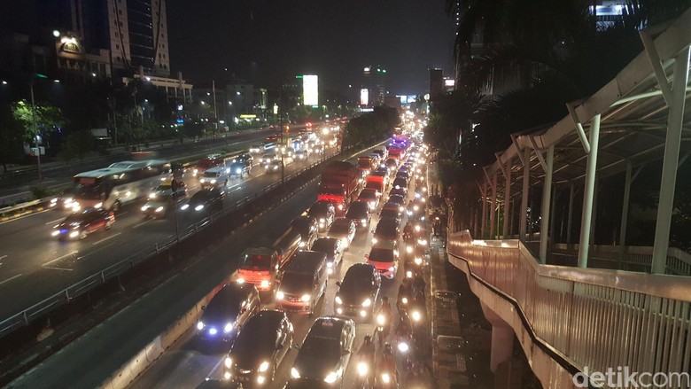 Buruknya Integrasi Transportasi Publik di Jakarta Buruknya Integrasi Transportasi Publik di Jakarta